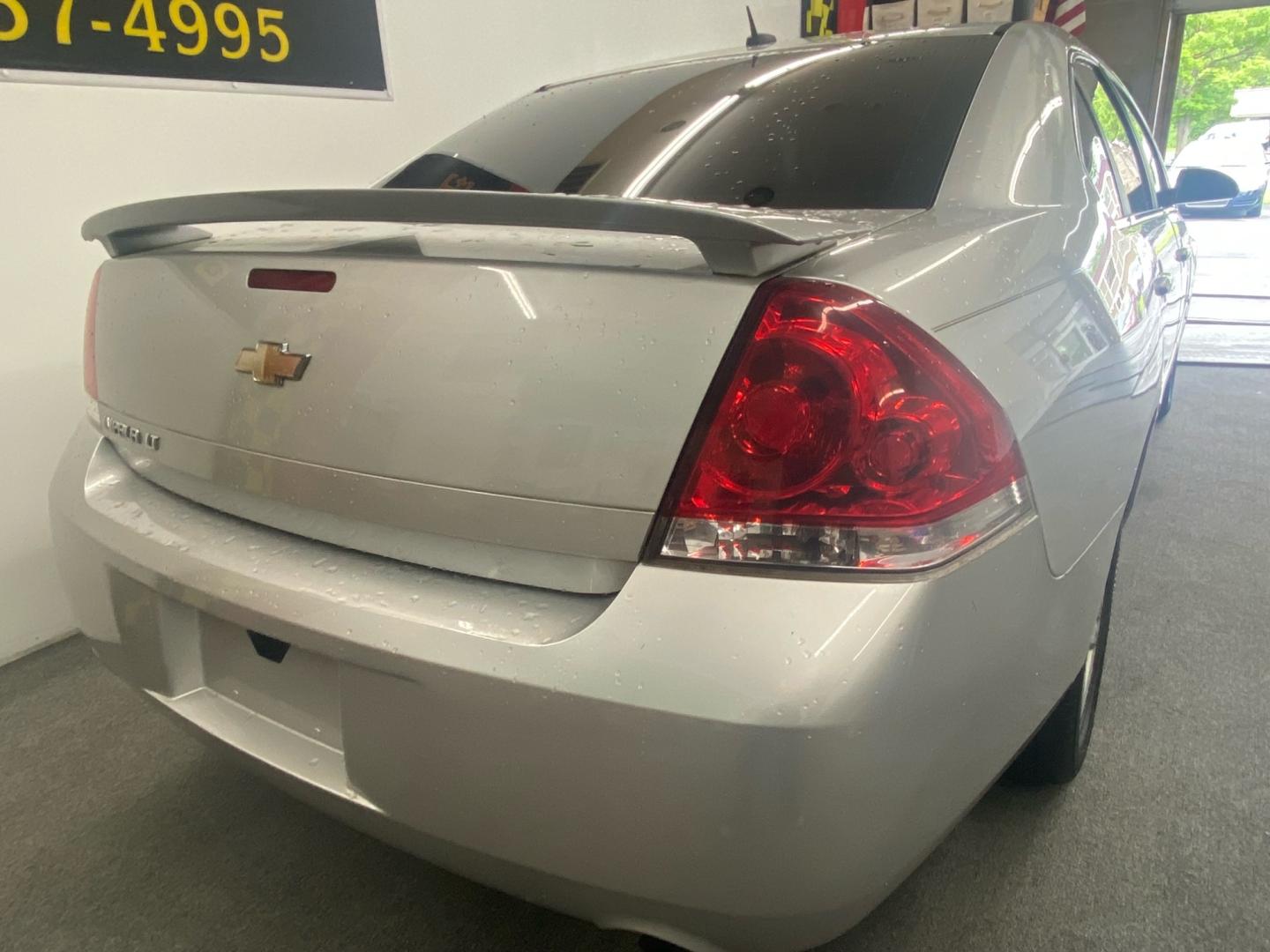 2012 SILVER /Gray Chevrolet Impala LT (Fleet) (2G1WG5E39C1) with an 3.6L V6 DOHC 16V FFV engine, 6-Speed Automatic transmission, located at 533 S West End Blvd., Quakertown, PA, 18951, (877) 257-4995, 40.343994, -75.303604 - INCLUDED IN THE SALE PRICE OF EVERY VEHICLE: 48 Hour Money Back Guarantee 6 Month - 6,000 Mile Warranty Brand New PA State Inspection & Emission $10 Oil Changes for the Life of the Loan Complete CARFAX - Photo#3